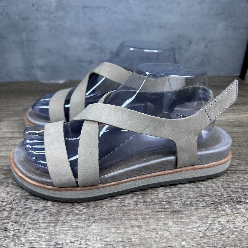 Merrell~Women's~Taupe/Tan Moon Performance Strappy Leather Sandals~Size 8